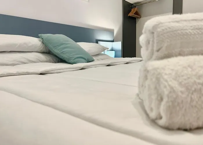 Modern And Spacious 3 Bedroom Apartment